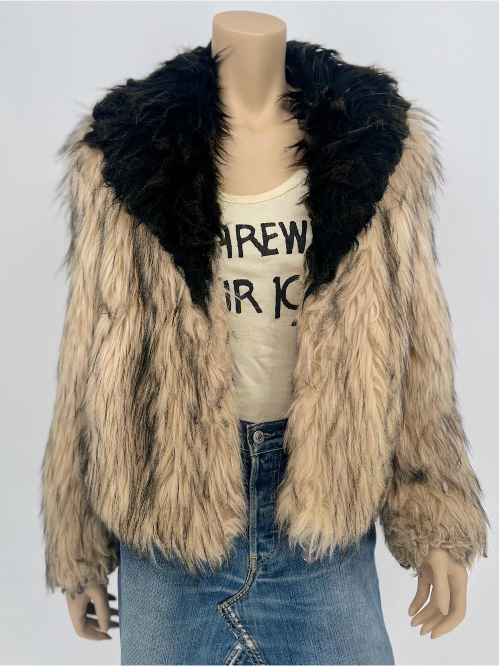 Early Y2K 70s vibes faux fur Penny Lane jacket size S to M